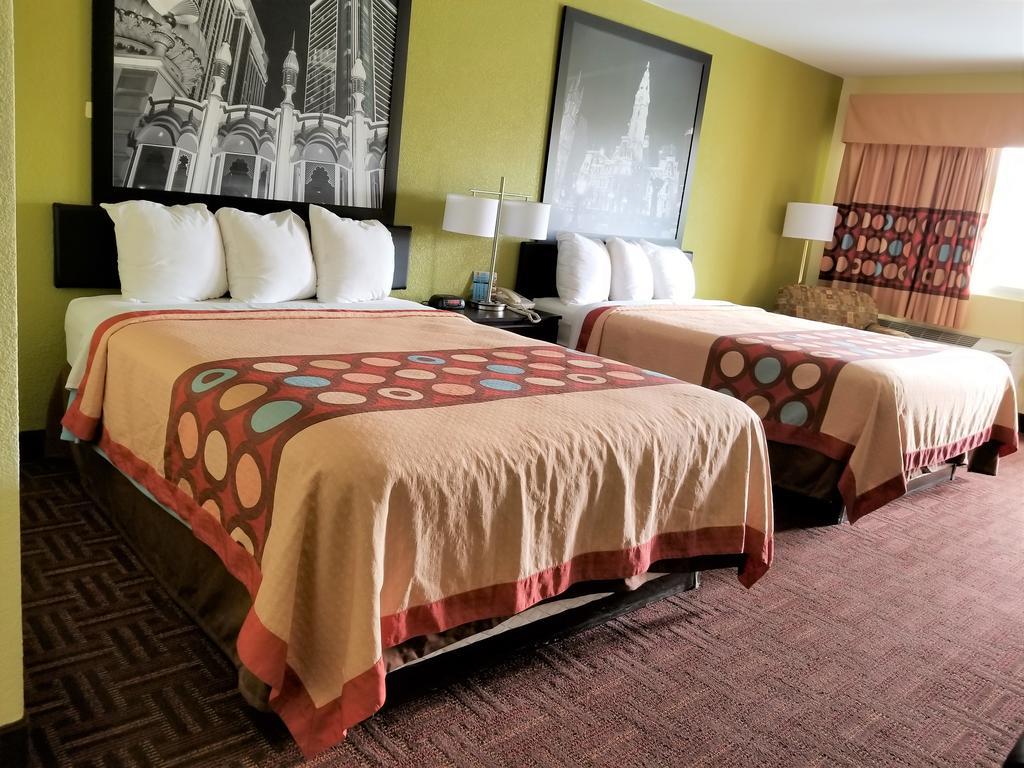 Travelodge By Wyndham Белмор Екстериор снимка